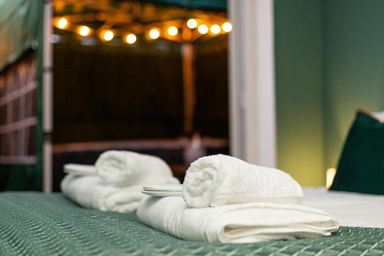 Stylish & Cosy Margate Escape With Hot Tub And Log Burner Dogs Welcome Kültér fotó