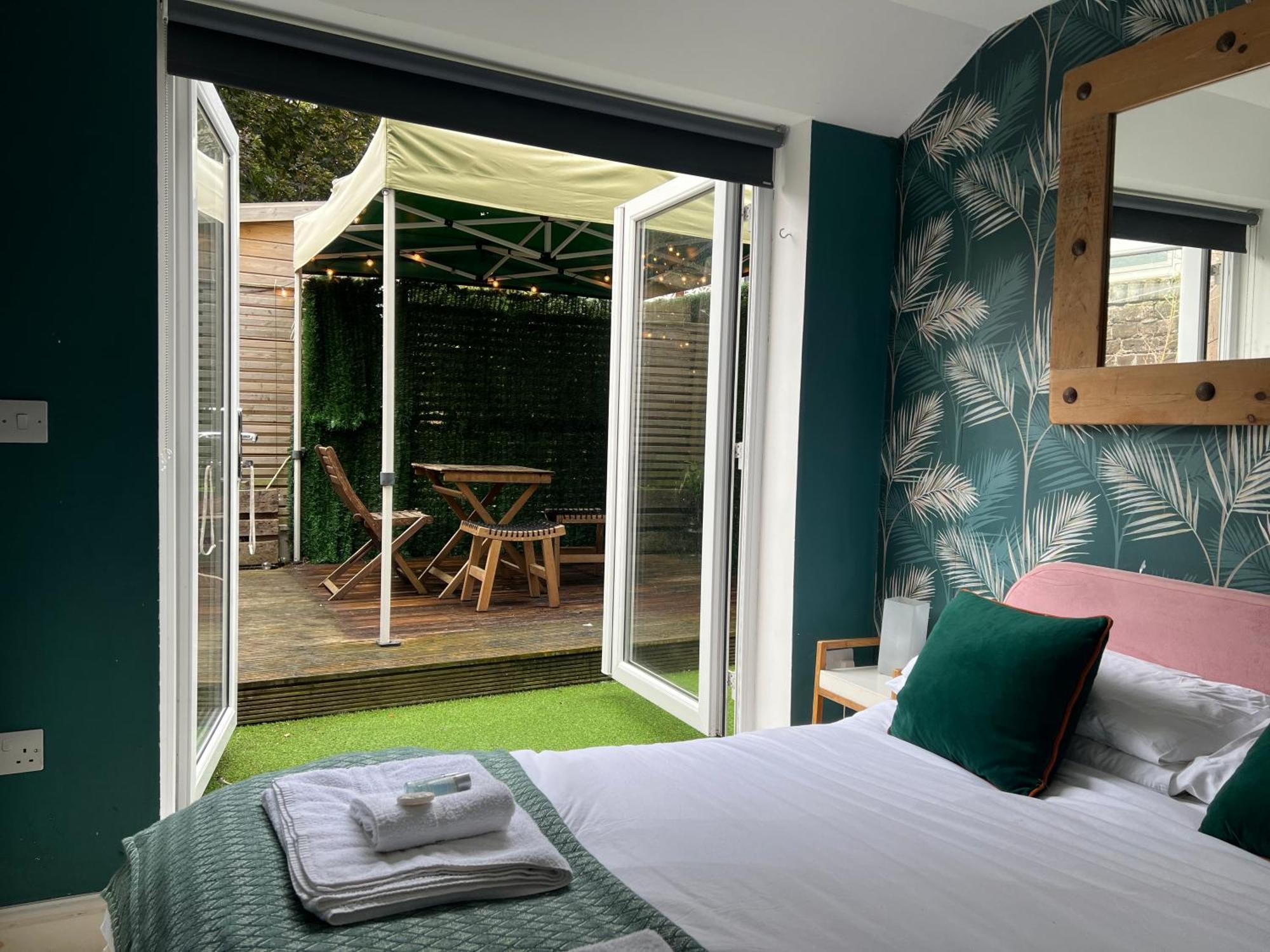 Stylish & Cosy Margate Escape With Hot Tub And Log Burner Dogs Welcome Kültér fotó